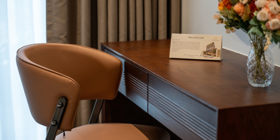 Phòng Executive Premier Lake view Balcony