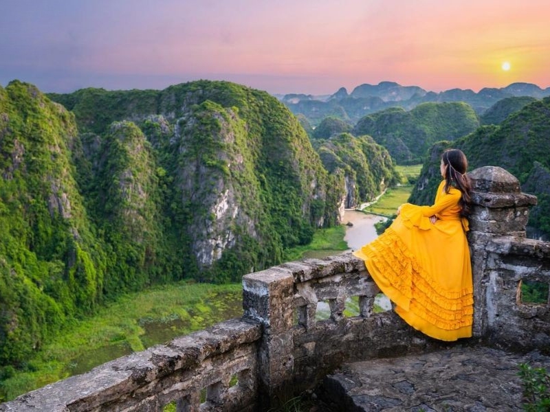 Gợi ý các điểm du lịch nổi tiếng gần Elegance Ninh Bình Hotel và Phố Cổ Hoa Lư